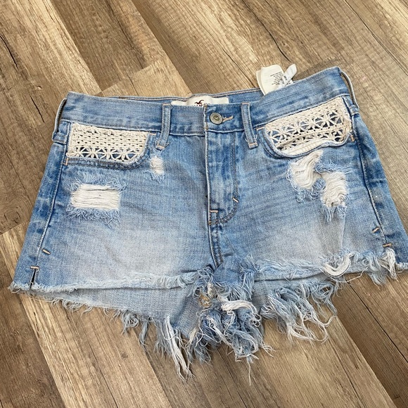 Hollister size 0 shorts - Picture 10 of 10
